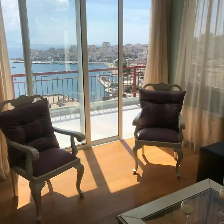 Luxury Penthouse Apartment *